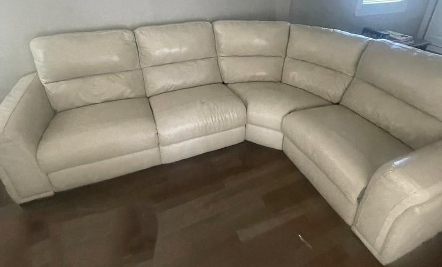 Limpieza profesional de sofás de cuero en Nueva York.